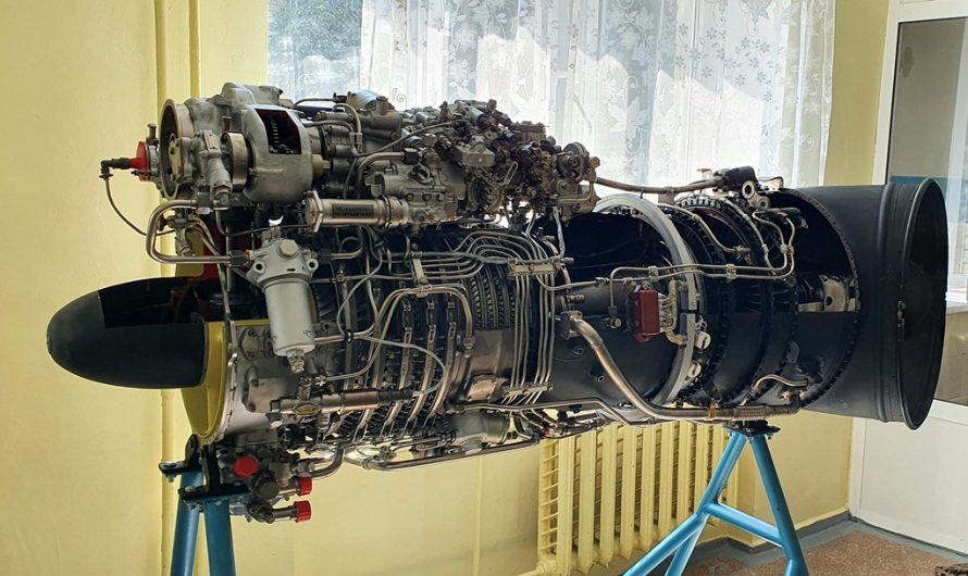 Макет авіадвигуна ТВ3 – 117ВМ з підставкою